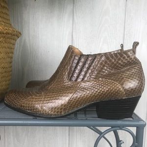 Giorgio Brutini genuine snake skin ankle boots